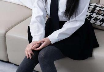 甜予摄影 – 人字拖与思思的日常：写真合集里的闲散态度