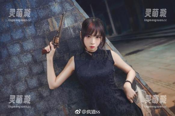 当疯猫ss遇到爱宕，私拍中的美图大战