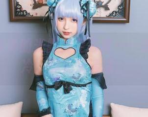神楽坂真冬的光脚美足写真——资源不怕冷，腿长又清凉。