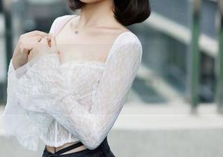 秀人网 – 作品上线：优酱的黑丝套图，没想到这条黑丝还挺神奇的，嘿嘿。
