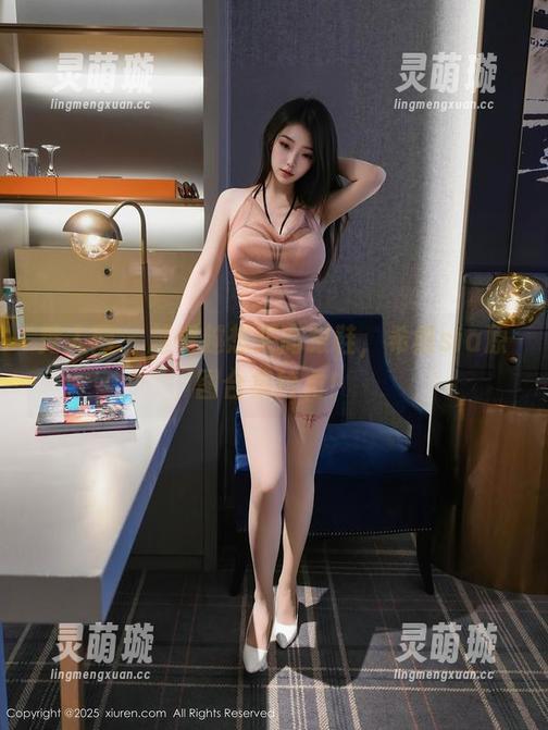 秀人网 - 越看越想买高跟鞋，希雅sia原图合集给力！
