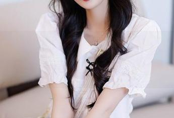 秀人网 – 原图里的徐莉芝Botty：可爱溢出屏幕，买个拐杖保护我吧！