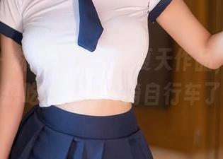 秀人网 – 林文文带来的夏天作品，让我开始想吃冰淇淋和骑自行车了！