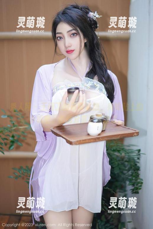 秀人网 - 王俪丁的吊带私拍，宛如贴上的小秘密，偷偷分享资源给你。
