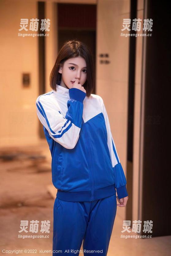 秀人网 - 就这样，糯美子nini的礼服在这张作品中幽幽展开