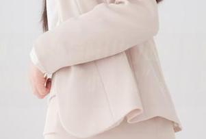 紧急企划 – 小奶糕Milky的红裙套图：是否能把她的“小心机”都看见？