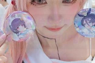 我只想说，紫氯氯给莱莎琳·斯托特的美图真是让我想somethingelse。