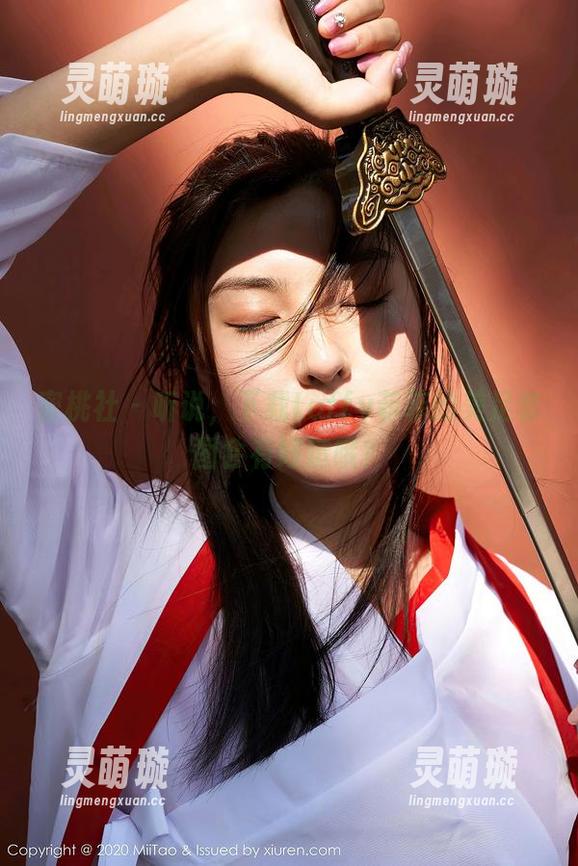 蜜桃社 - 听说，下载Luffy菲菲的美足套图会有好运哦？