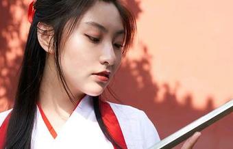 蜜桃社 – 谁说学妹不起眼？初月的作品原图彻底让我改观。