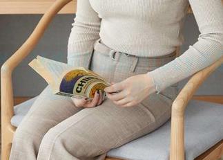 蜜桃社 – 这组最新的露西Lucy美足图册，难道大家只想看脸？