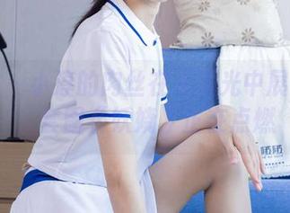 袜啵啵 – 小淳的肉丝在无圣光中展露无遗，套图《妖娆》正在点燃