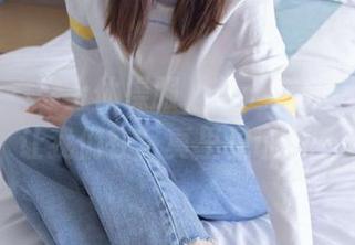 袜啵啵 – 穿上体操服，芝士变身运动健将：让我们在写真里见证这一刻