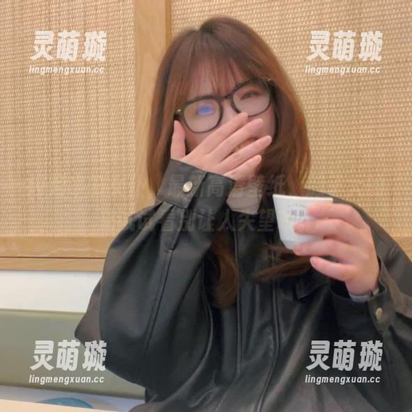 闪月半的女仆，最新高清壁纸，胆子大的来试试看别让人失望哦。