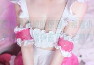 观看阿包也是兔娘的原图，希娜小姐不光是个角色，她似乎在召唤某种气息。