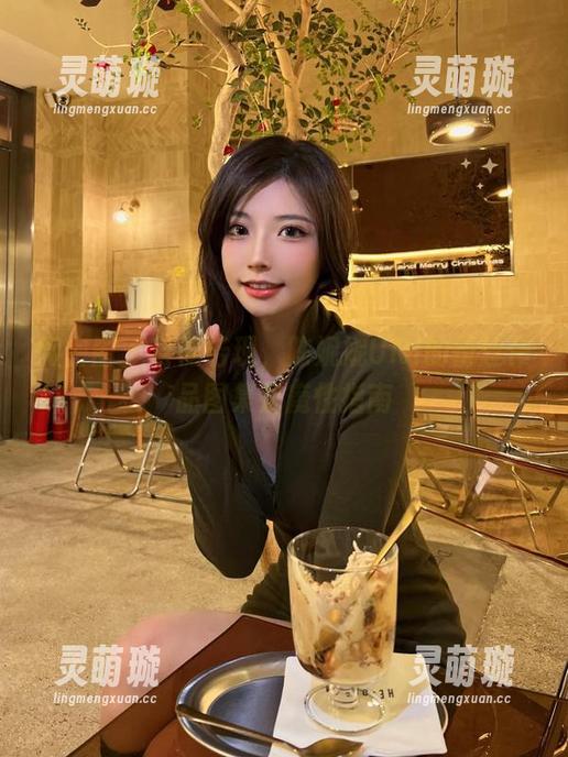 微密圈 - 若隐若现，陈妮妮UNI的蕾丝作品图集是魔性指南