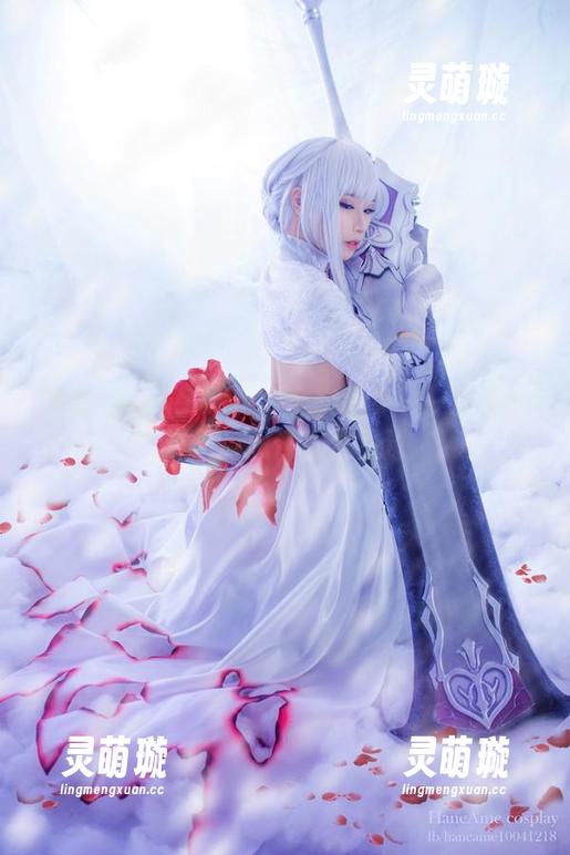 雨波_HaneAme的全套写真——贞德？这画风我还真没见过