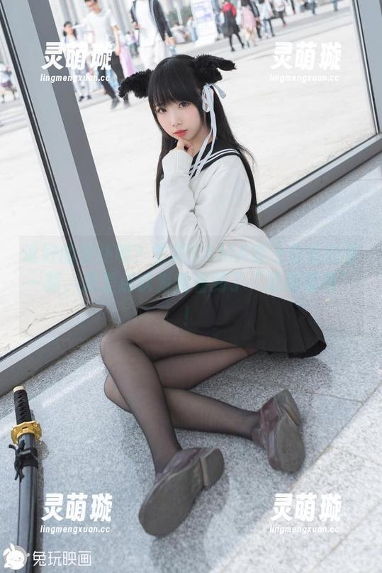 说好的女仆呢？雪琪SAMA穿上白丝的那一刻，我差点以为我看到了“新版偶像”！