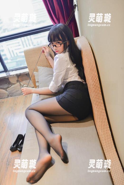 阴郁田园的亮色——雪琪SAMA女仆套图私拍，隐含倾诉