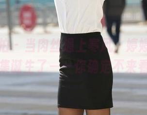 魔镜街拍 – 当肉丝遇上寒风，婷婷的圣诞美人合集诞生了——你确定不来看看吗？