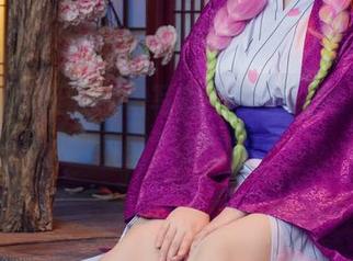 麻花麻花酱的红裙写真，今天又来“曲线救国”了嘛？
