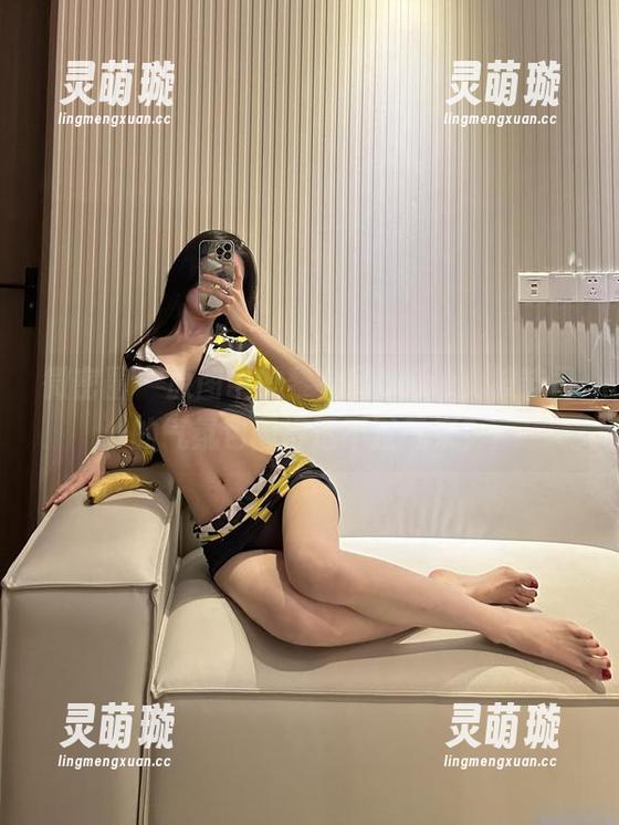 黎允熙baby 微密圈 - 原图中的黎允熙baby,被节日的气氛包围得透不过气来?